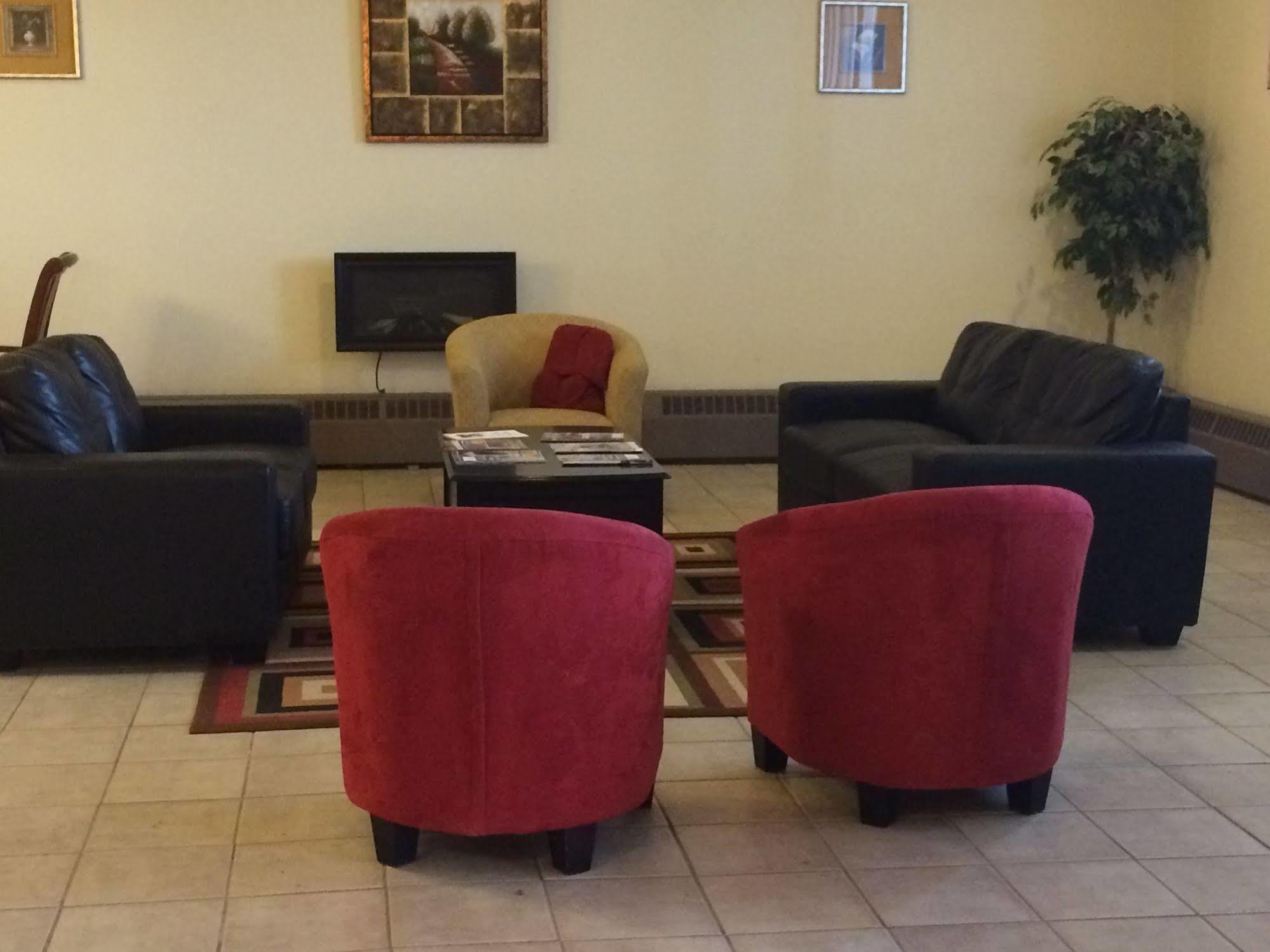 Esterhazy Motor Hotel Zewnętrze zdjęcie